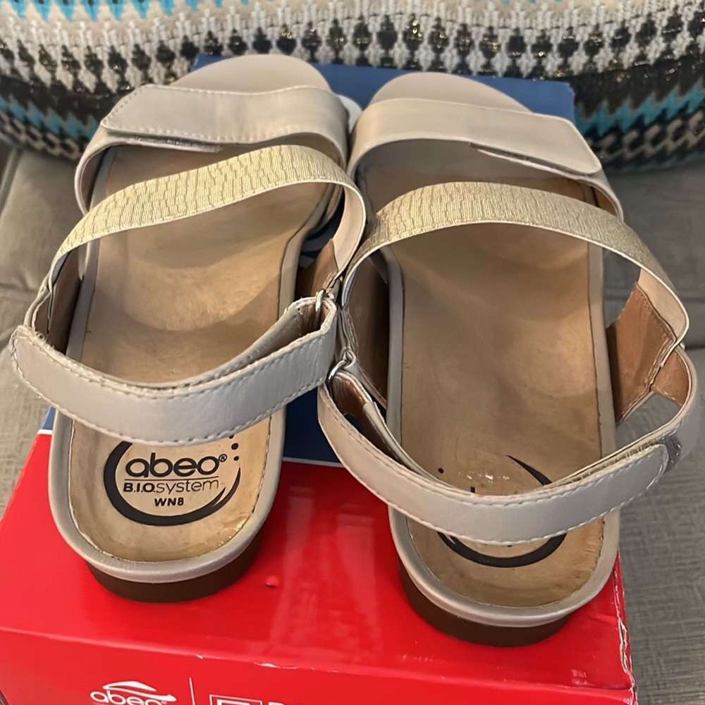 ABEO by Walking Co. Shannon Cobblestone Sandals NIB - Picture 2 of 9